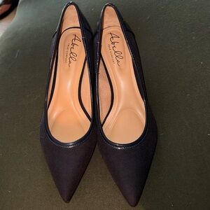 Abella pumps never worn